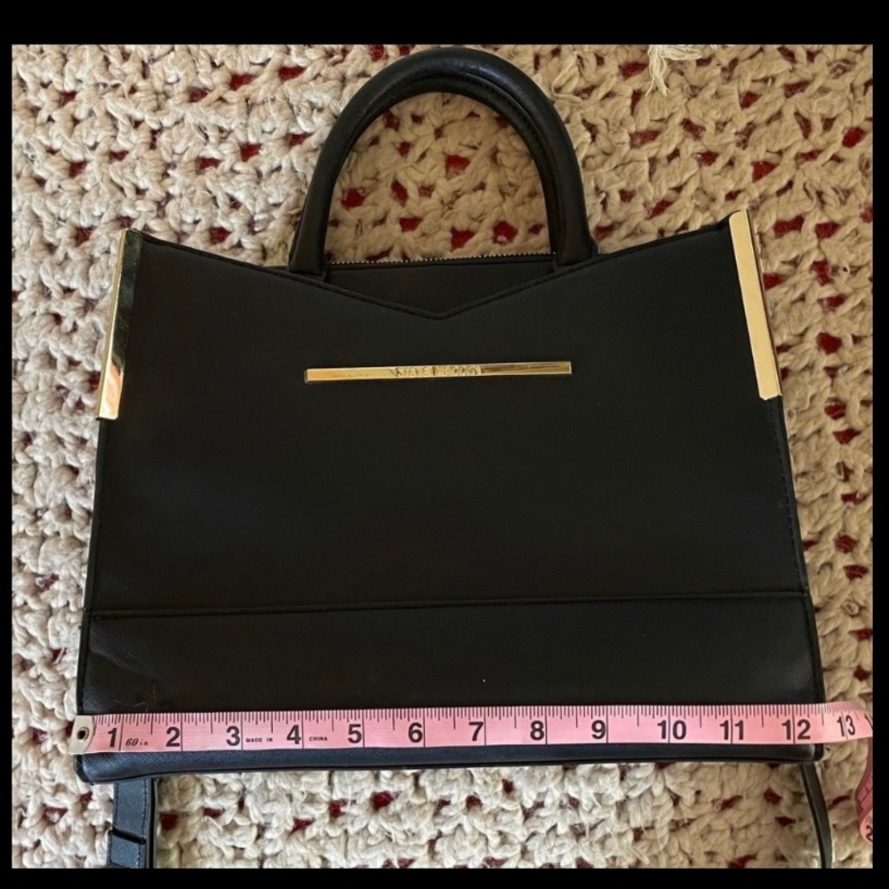 Large Steve Madden black purse with lots of compartments